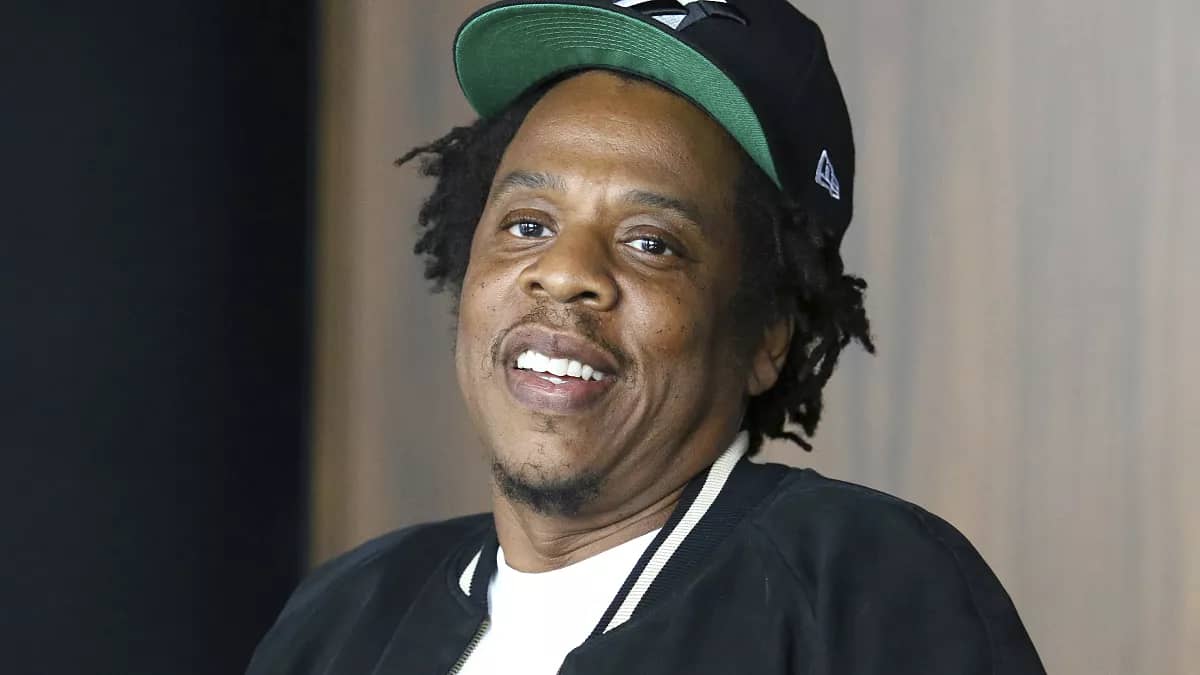 Read more about the article Jay-Z answers allegations, calls lawsuit claims “blackmail”