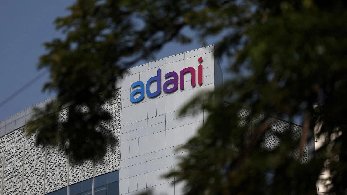 Read more about the article As a Santa present for investors, Mark Mobius claims the US Justice Department had no business bringing charges against the Adani Group.