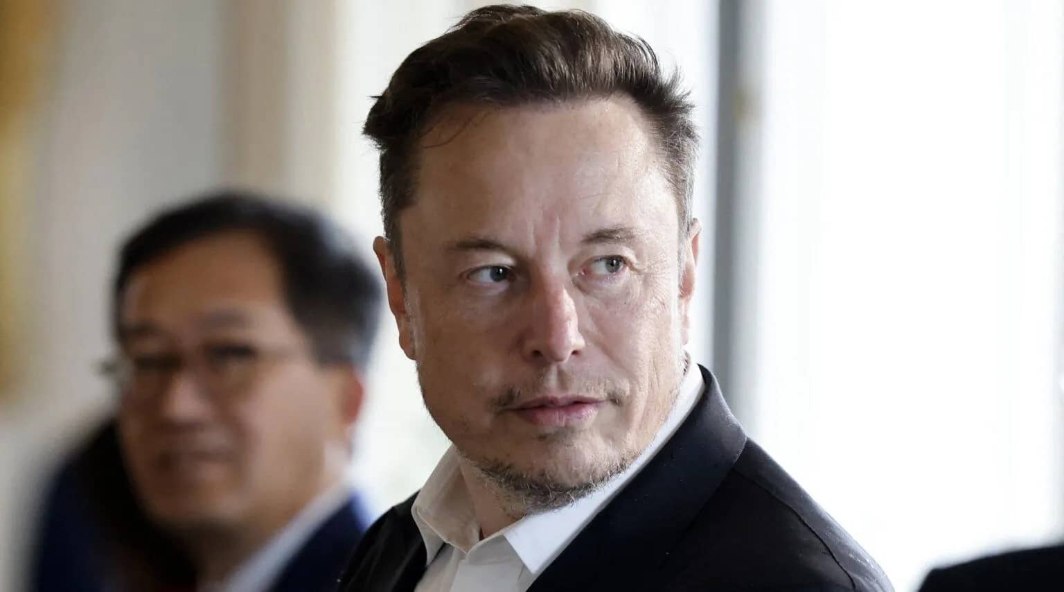 Read more about the article Elon Musk Becomes First Person to Achieve $400B Net Worth